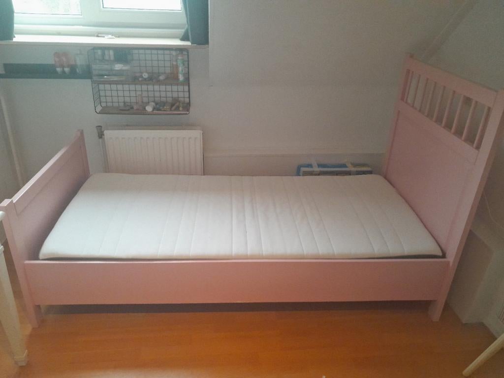Meiden bed 1.persoons, Kinderen en Baby's, Kinderkamer | Bedden, Lattenbodem, 85 tot 100 cm, Ophalen of Verzenden, Zo goed als nieuw