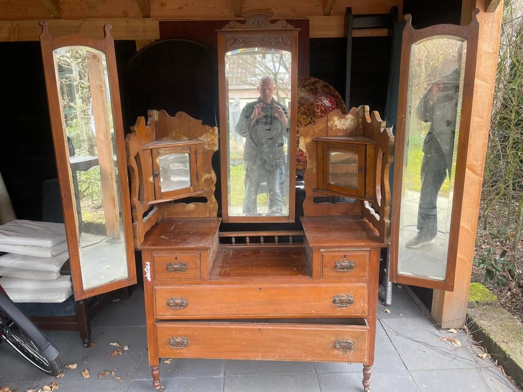 Antieke kaptafel met 5 antieke spiegels. Opknapper., Ophalen