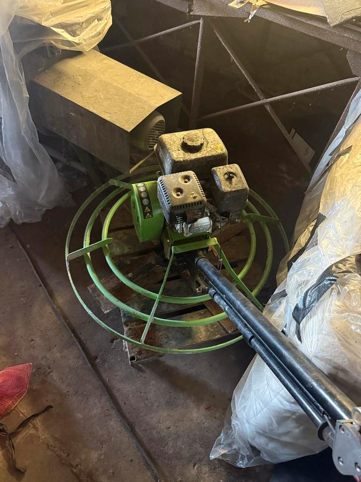 Beton vlinder 1 m breed, Doe-het-zelf en Verbouw, Gereedschap | Overige machines, Gebruikt, Ophalen