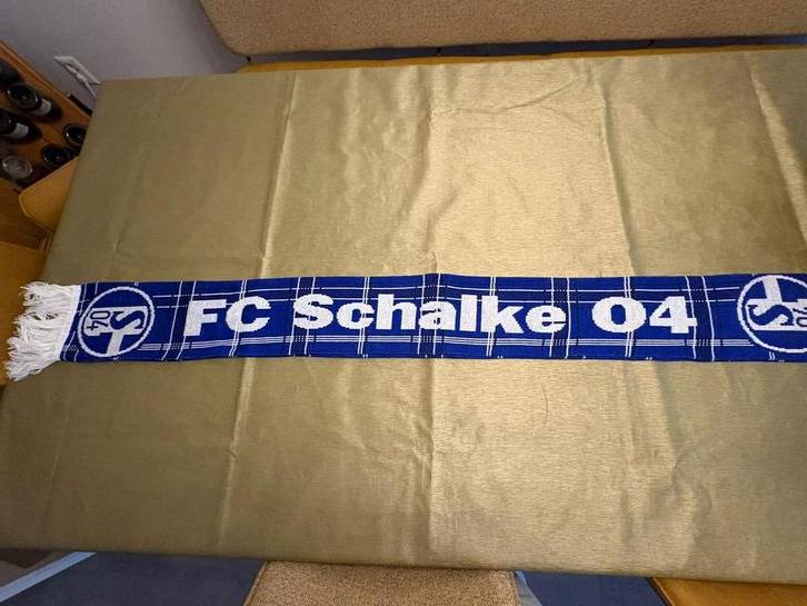 FC Schalke 04 sjaal, Ophalen of Verzenden, Zo goed als nieuw, Buitenlandse clubs, Vaantje of Sjaal