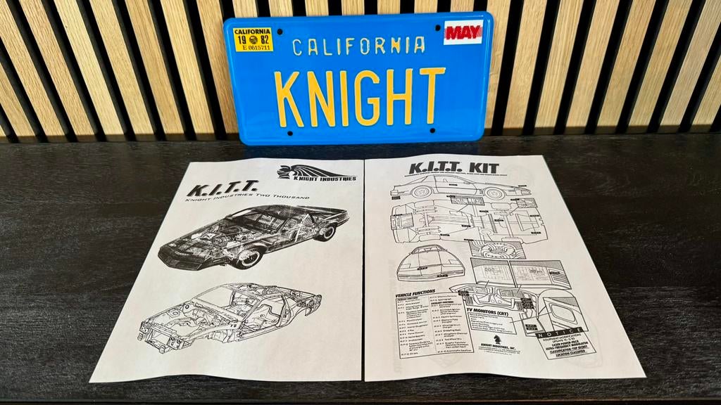 Knight Rider KITT Licence Plate & Blueprints, Ophalen of Verzenden, Nieuw, Tv, Beeldje, Replica of Model