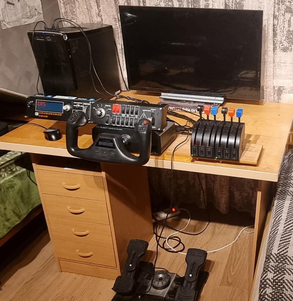 Logitech G Saitek Pro flight simulator setup., Ophalen of Verzenden, Zo goed als nieuw, Logitech Saitek