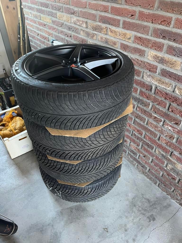 Cupra Ateca winterset (past ook op andere VAG), Auto-onderdelen, Banden en Velgen, Banden en Velgen, Winterbanden, 19 inch, 245 mm