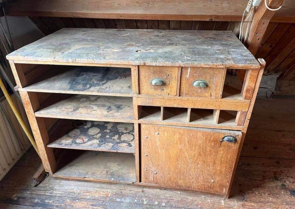 Robuuste houten werkbank met opbergruimte, Doe-het-zelf en Verbouw, Werkbanken, Ophalen, Gebruikt, 120 tot 170 cm