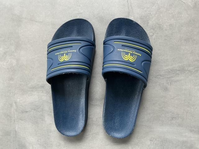 Badslippers maat 42, Slippers, Blauw, Ophalen of Verzenden, Onbekend