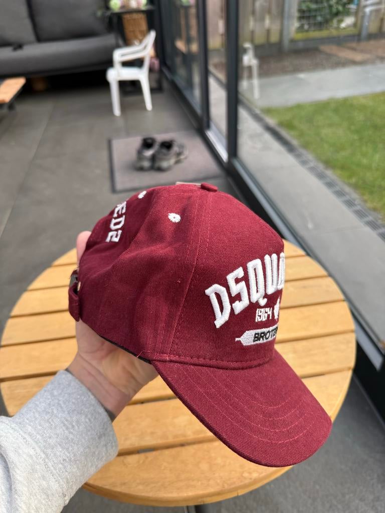 D2 pet rood, Kleding | Heren, Ophalen of Verzenden, Nieuw, One size fits all, Pet