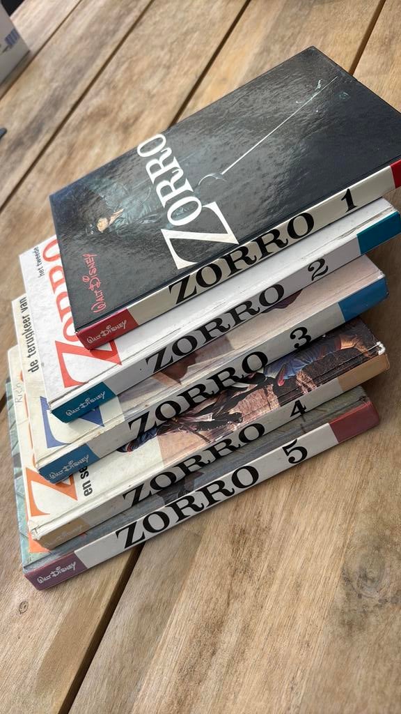 5 boeken TV serie Zorro, Boeken, Ophalen, Gelezen
