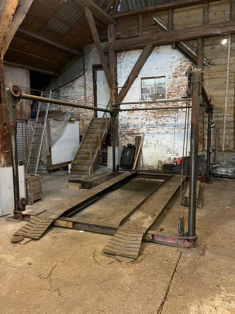 Autobrug elektrisch 4 koloms, Ophalen, Gebruikt