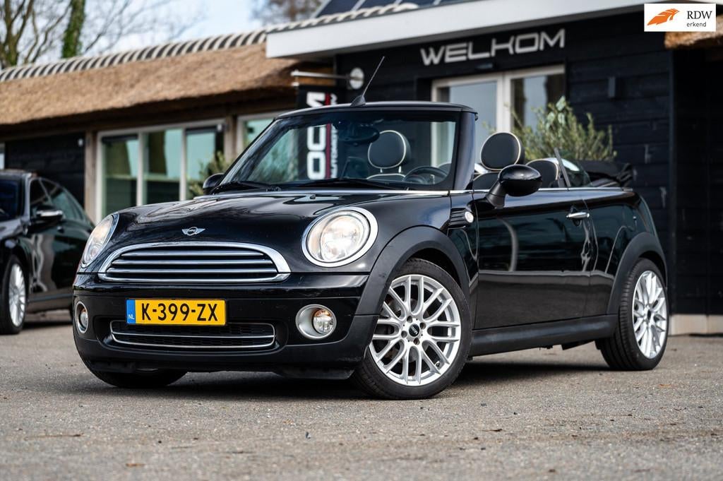 Mini Mini Cabrio 1.6 Cooper Leder I 17 Inch I Cruise Control, Auto's, Mini, Gebruikt, Zwart, 4 cilinders, Cabriolet