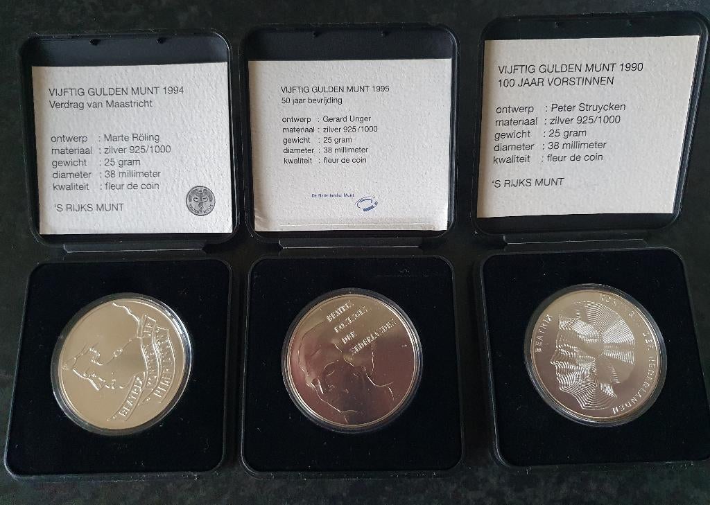 3 Zilveren 50 Guldens FDC 1990-1994-1995, Postzegels en Munten, Munten | Nederland, Ophalen, Koningin Beatrix, 50 gulden, Zilver