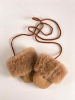 BABY WANTEN LAMSVACHT BEIGE | VAN BUREN BOLSWARD (NIEUW), Kinderen en Baby's, Kinderkleding | Mutsen, Sjaals en Handschoenen, -