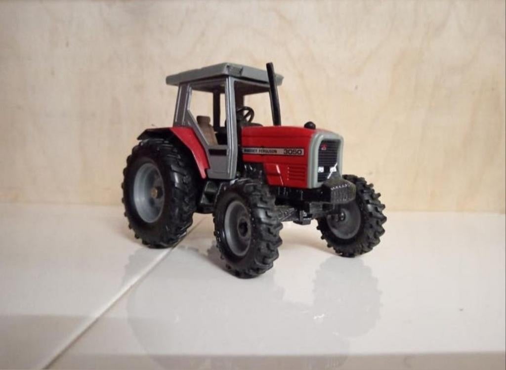 Massey Ferguson 3050 ERTL, Hobby en Vrije tijd, Modelauto's | 1:32, ERTL, ERTL, Tractor of Landbouw, Nieuw