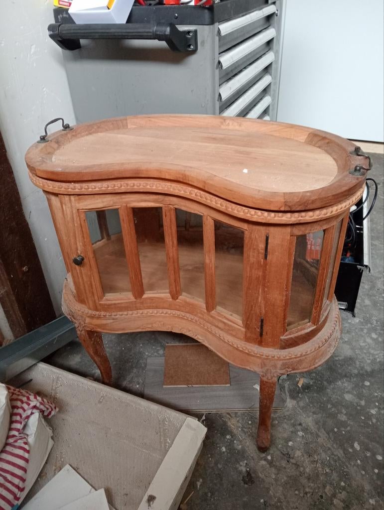 Thee kastje, Ophalen