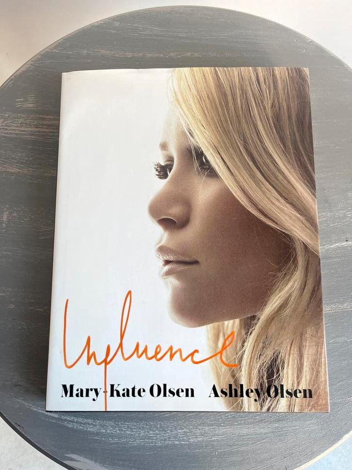 Influence - Mary-Kate Olsen & Ashley Olsen, Boeken, Overige Boeken, Zo goed als nieuw, Verzenden