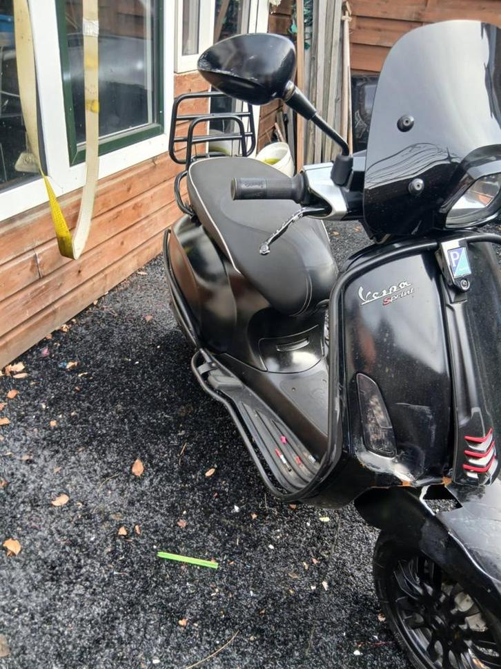 Vespa Sprint Snorbrommer - Opknapper of voor onderdelen, Fietsen en Brommers, Snorfietsen en Snorscooters, Gebruikt, Vespa, Ophalen of Verzenden