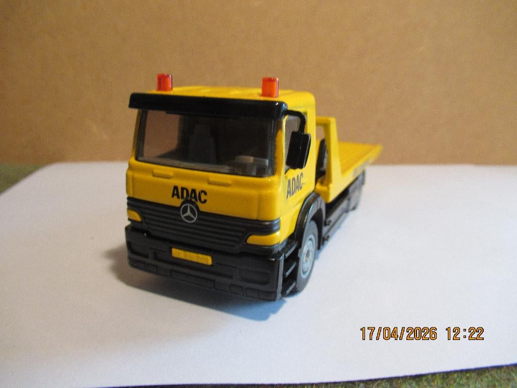 SIKU oprijwagen    mercedes, Ophalen of Verzenden, Gebruikt, Bus of Vrachtwagen