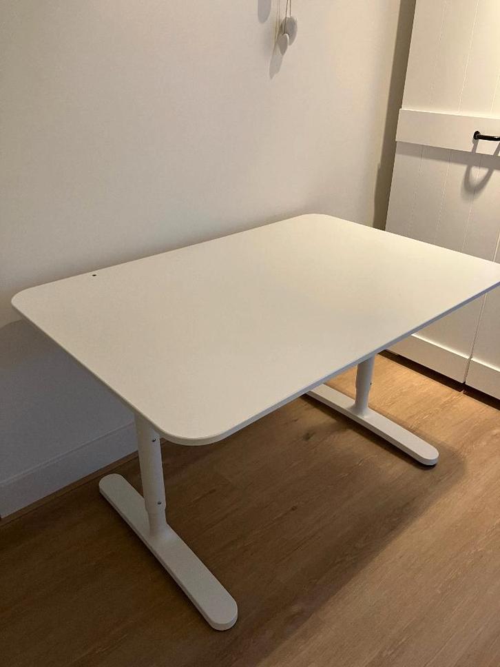 Ikea bureau Bekant, wit, 120x80 cm, Huis en Inrichting, Bureaus, Gebruikt, Bureau, In hoogte verstelbaar, Ophalen