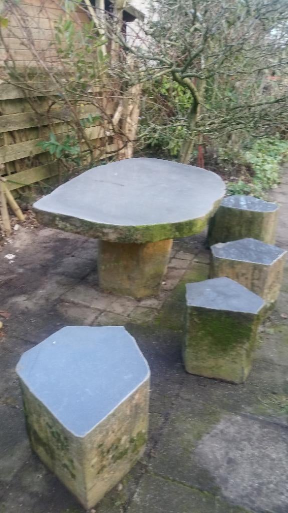 Unieke granieten tuintafel met 4 krukken, Ophalen, Gebruikt, Ovaal, Overige materialen