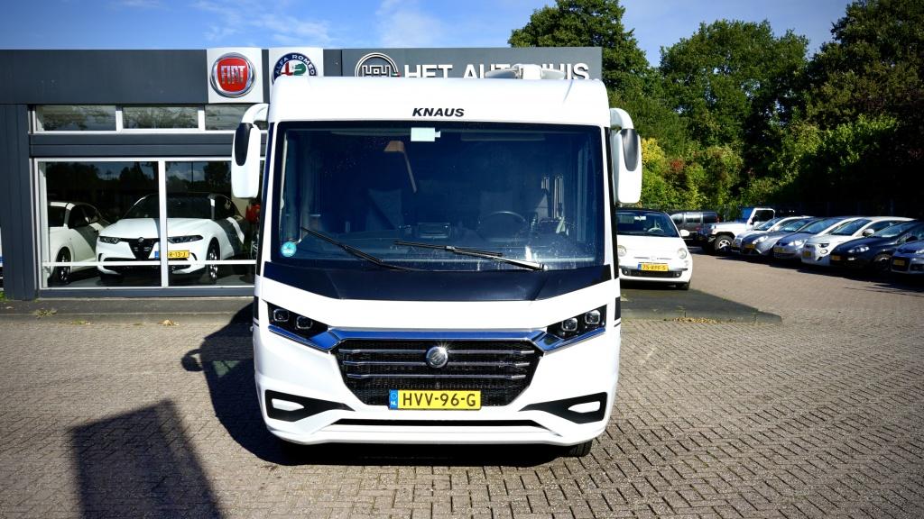 Knaus R12 live i 700 MEG | BTW || Level systeem || Automaat, Automaat, Airbags, Ringverwarming, Bedrijf