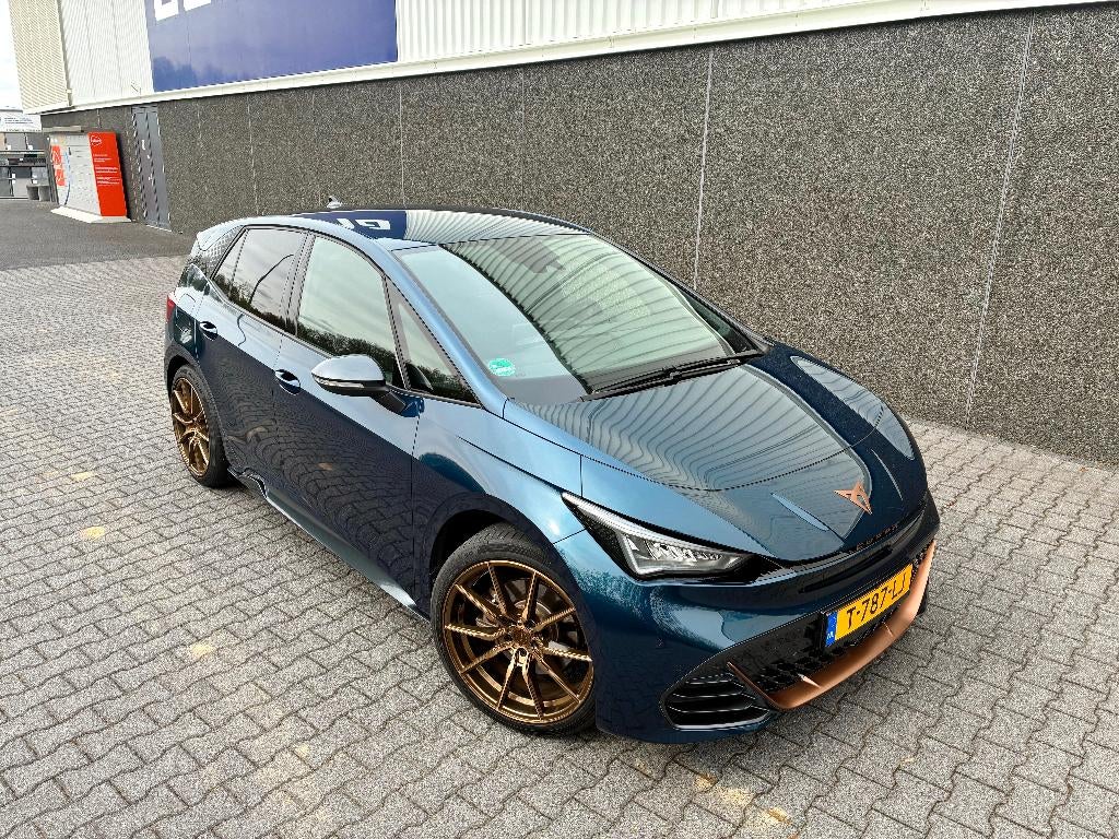 Cupra Born 58 kWh 204pk 2022 | 20” Concaver set | Winterset, Auto's, Automaat, Blauw, Elektrisch, Grijs