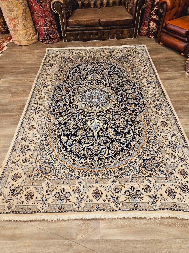 Perzisch Handgeknoopt Nain Tapijt. Prachtige kleuren., Perzisch, 200 cm of meer, Ophalen of Verzenden, Zo goed als nieuw