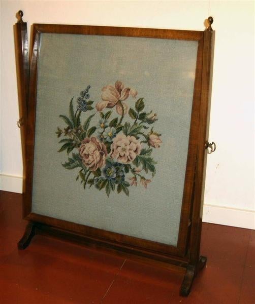 Borduurwerk in haardscherm in mahonie lijst /merklap, Ophalen of Verzenden