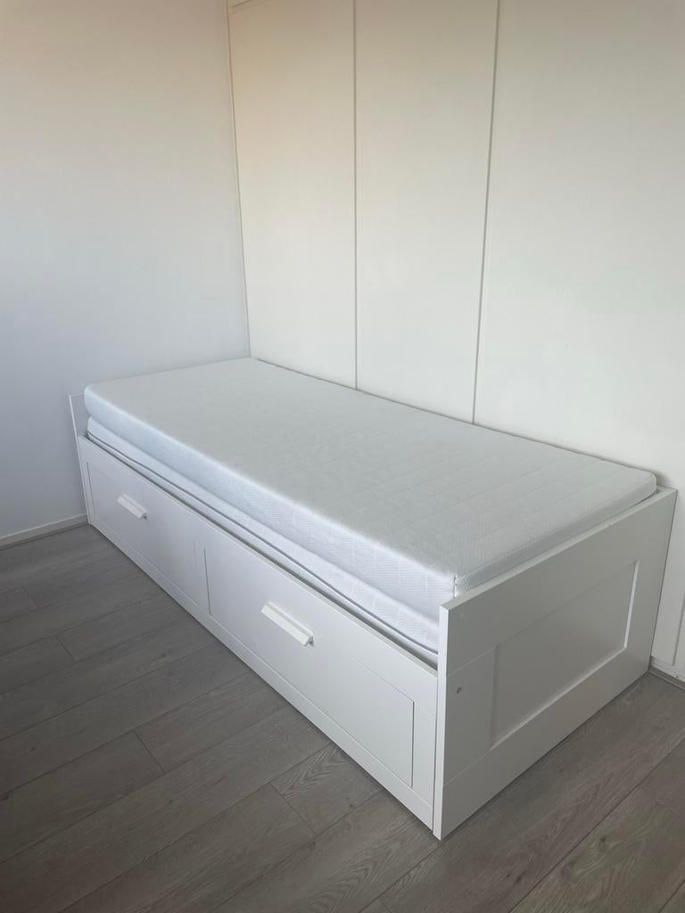 Ikea Brimnes slaapbank met 2 lades. Matrassen inbegrepen., Ophalen, Gebruikt, Eenpersoons, Wit