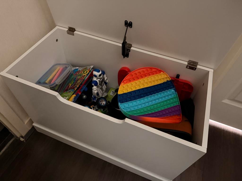 Speelgoedkist met speelgoed en bak met auto’s, Kinderen en Baby's, Speelgoed | Overig, Ophalen, Gebruikt, Jongen of Meisje