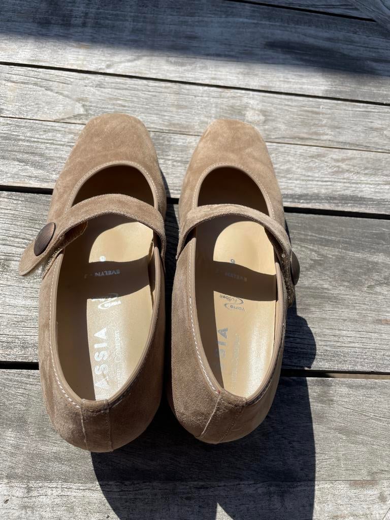 Hassia suède ballerina's/instappers, maat 39, Kleding | Dames, Schoenen, Ophalen of Verzenden, Zo goed als nieuw, Beige, Ballerina's