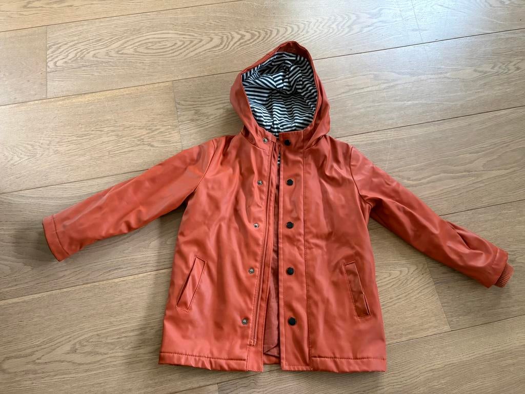 Fijne Hema regenjas bruin rood oranje 110 116 unisex, Ophalen of Verzenden, Zo goed als nieuw, Jongen of Meisje, Jas