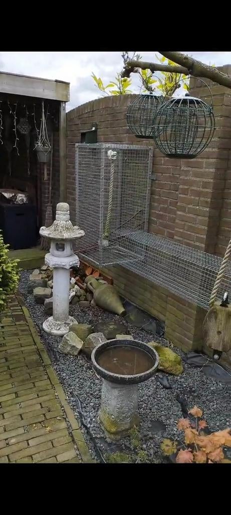 2 mooie sluizen voor eekhoorns prijs is voor de 2, Dieren en Toebehoren, Ophalen, Hout, Vogelkooi