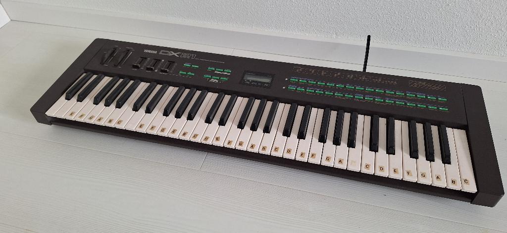 Yamaha DX21, Ophalen, Yamaha, Met midi-aansluiting, 61 toetsen