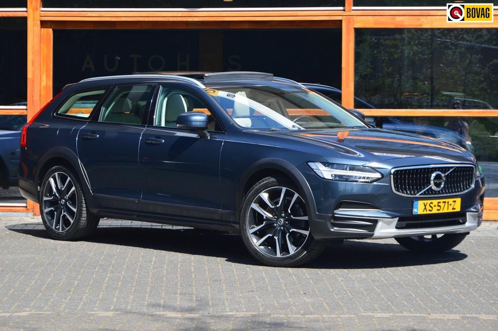 Volvo V90 Cross Country T5 AWD | Panoramadak | Trekhaak | He, 1734 kg, 4 cilinders, 1969 cc, Blauw