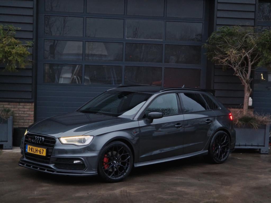Audi A3 S line S3 1.8 Tfsi RS Interieur origineel NL, Auto's, Audi, Zwart, 4 cilinders, 179 pk, Bedrijf
