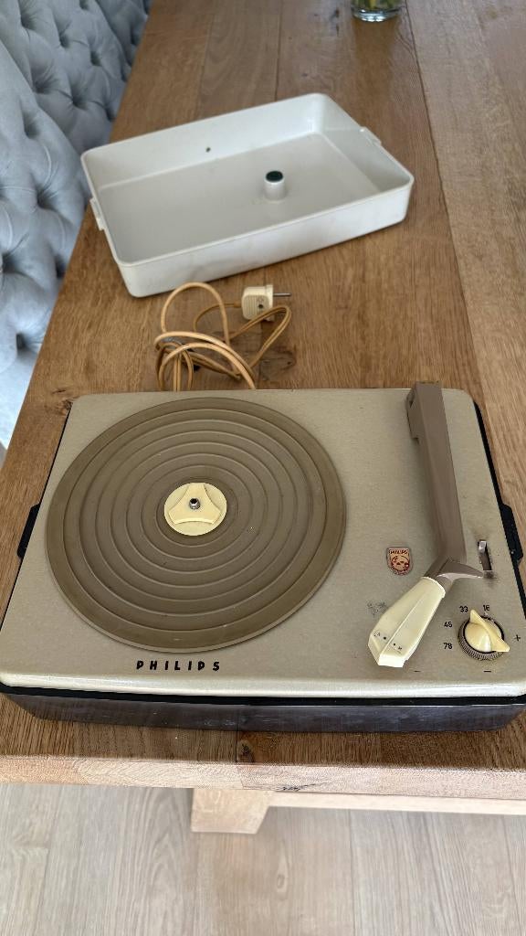 Philips platenspeler zonder versterker., Ophalen of Verzenden, Refurbished, Platenspeler, Overige merken