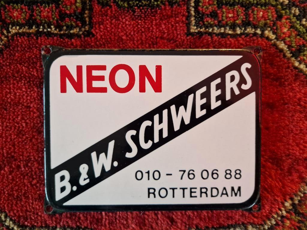 NEON Schweers emaillebord., Seizoenskaart, Eén persoon