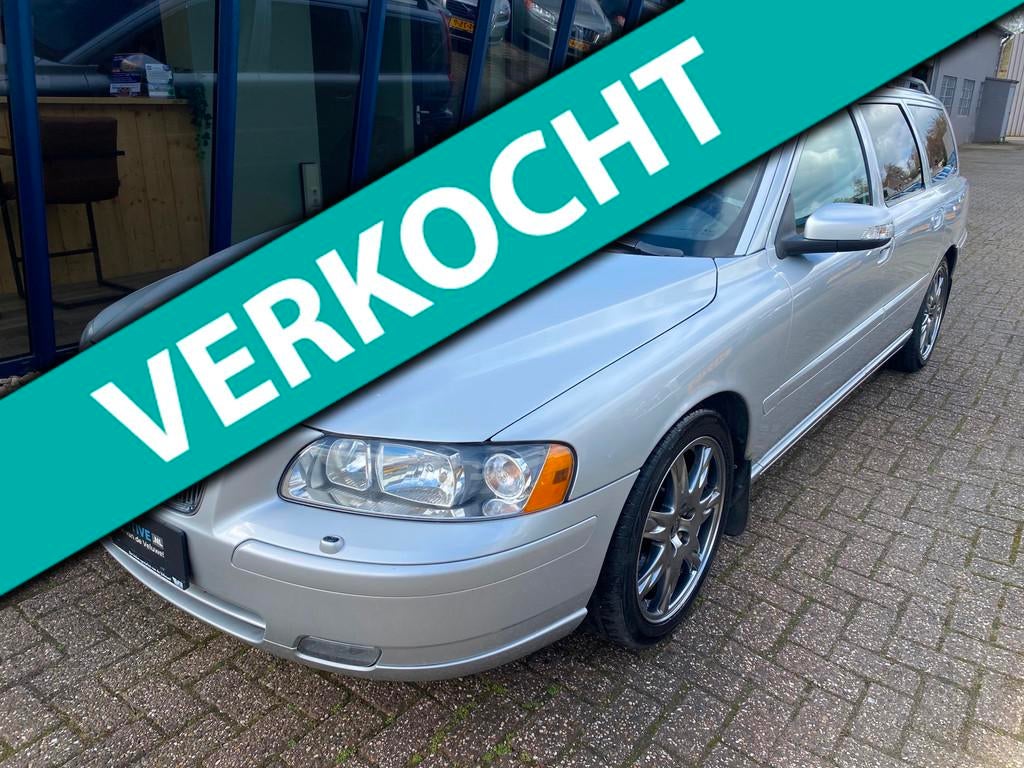 Volvo V70 2.4 Edition Classic 170PK Youngtimer, Auto's, Voorwielaandrijving, Gebruikt, Zwart, Leder en Stof
