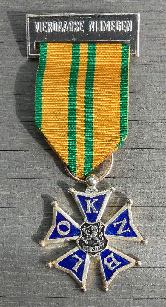 Vierdaagse medaille Nijmegen 3, Verzamelen, Ophalen of Verzenden, Landmacht, Nederland, Lintje, Medaille of Wings