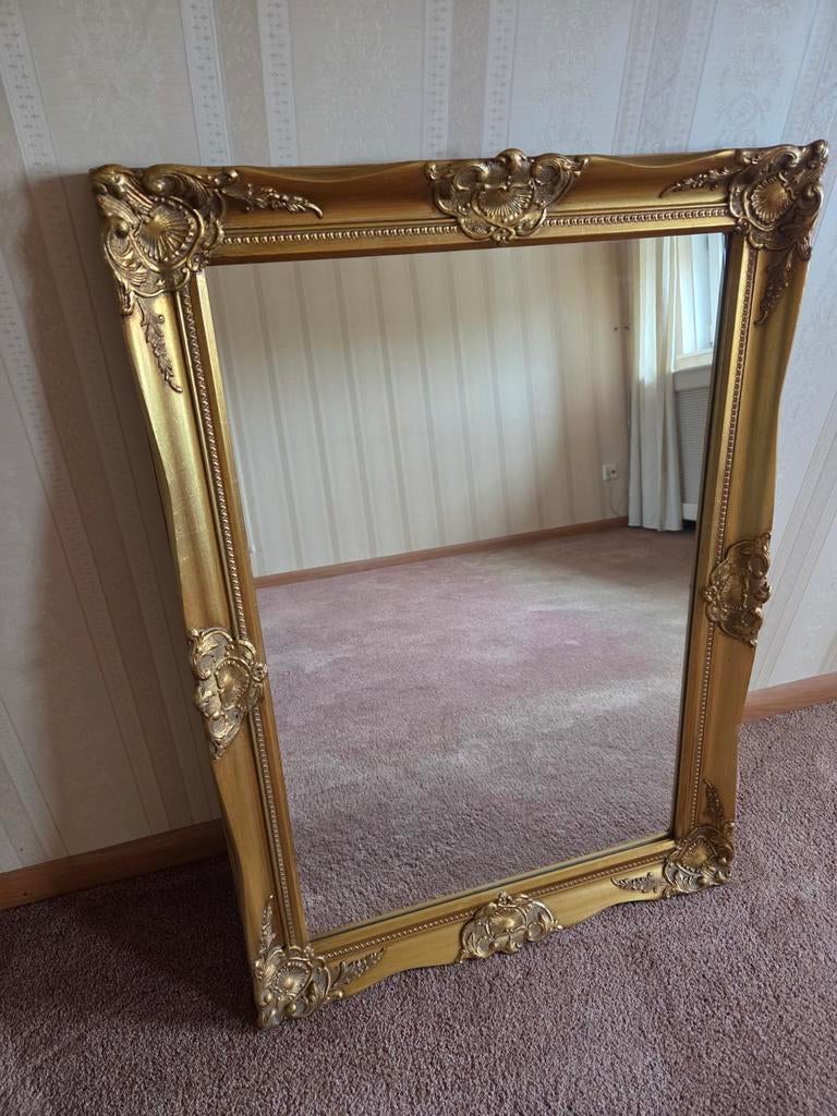 Mooie grote spiegel met gouden lijst, Huis en Inrichting, Woonaccessoires | Spiegels, Ophalen