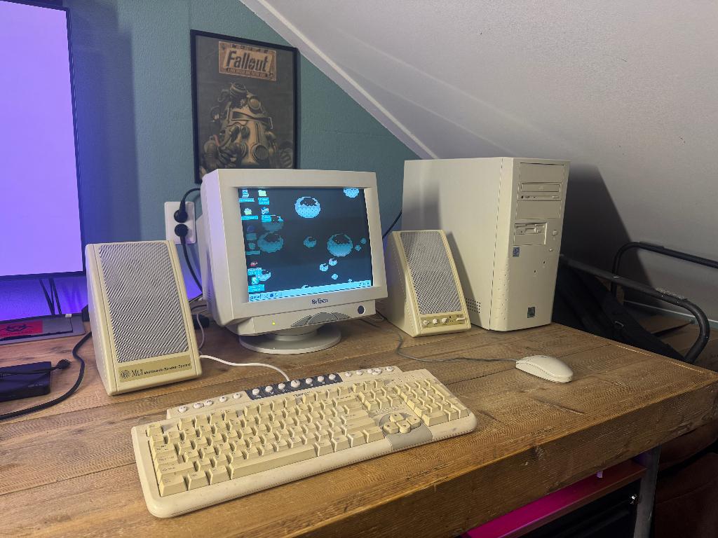 Retro Gaming PC Pentium III 450Hz Katmai – Compleet systeem, Computers en Software, Vintage Computers, Ophalen