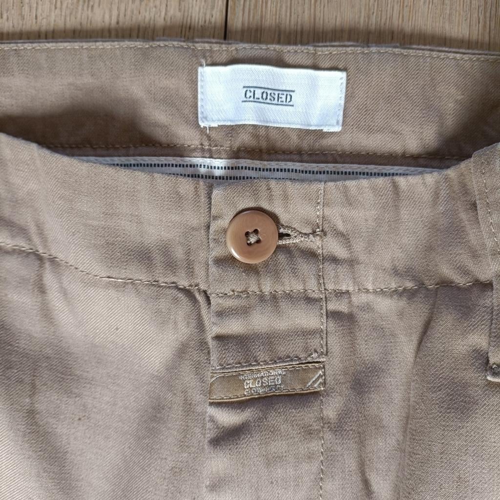 Closed broek met zijstreep, Maat 42/44 (L), Ophalen of Verzenden, Zo goed als nieuw, Lang