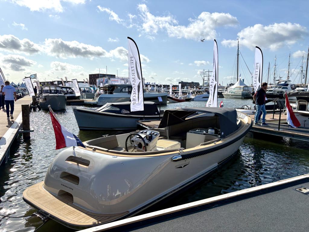 Pieterman 860 + 42pk (bj 2025), Watersport en Boten, Sloepen, Nieuw, 6 meter of meer, Diesel, Polyester