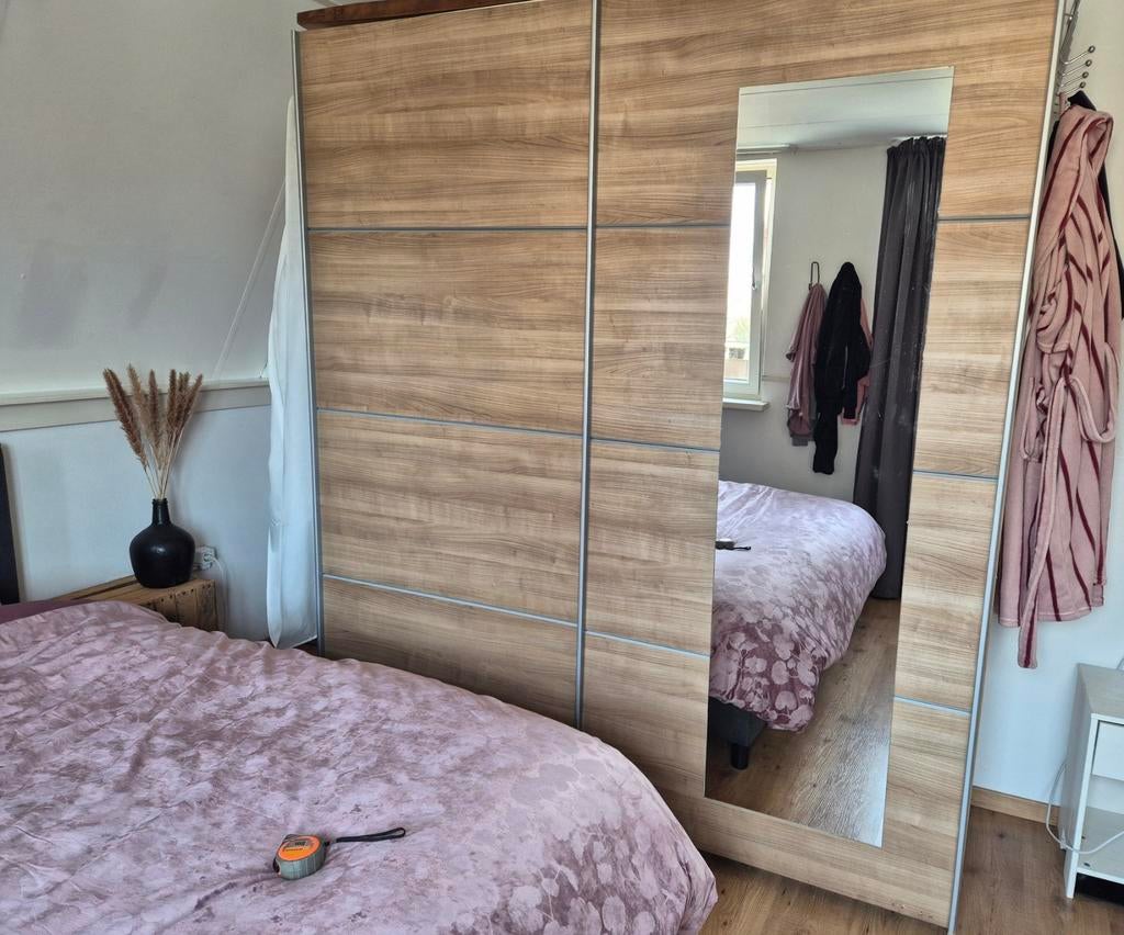 Kast met schuifdeuren en spiegel., Ophalen, Met deur(en), Gebruikt, 150 tot 200 cm