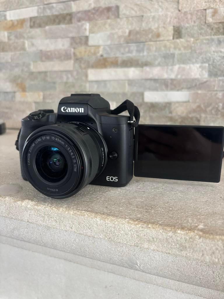 Canon EOS M50 Camera met lens, statief, 3 accu's, 128GB kaar, Spiegelreflex, Canon, Ophalen of Verzenden, Zo goed als nieuw