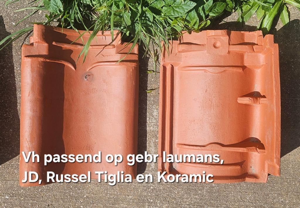 Dakpannen kant rand gevelpannen, Ophalen, Steen of Klei, Zo goed als nieuw, 15 m² of meer