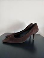 Bruine Prada pumps maat 39, Ophalen of Verzenden, Gedragen, Bruin, Pumps