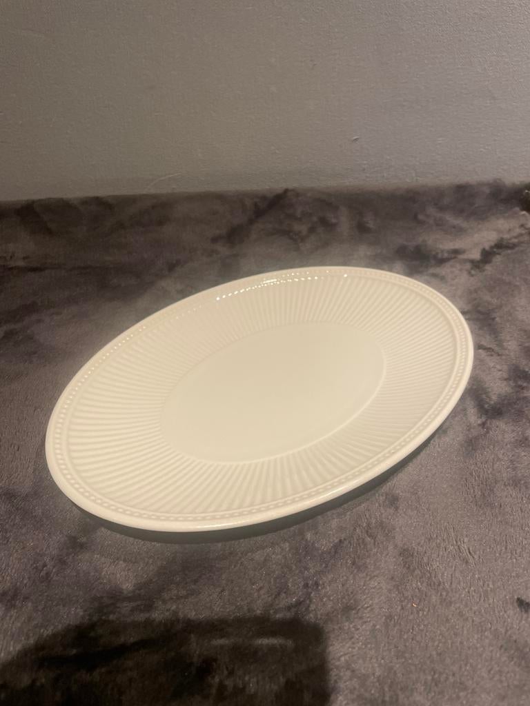 Wedgwood Windsor vleesschaal 26x18 cm, Gebruikt, Ophalen of Verzenden, Schaal of Schalen, Wedgwood