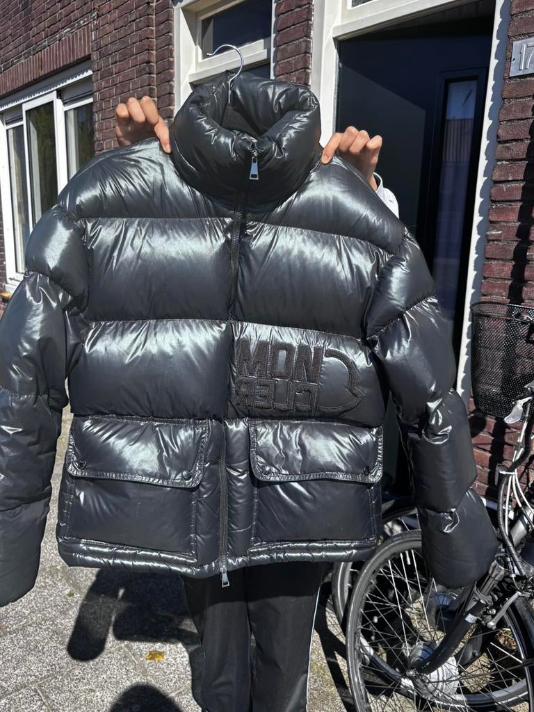 Moncler zwarte pufferjas – zo goed als nieuw, Kleding | Dames, Jassen | Zomer, Ophalen of Verzenden, Zo goed als nieuw, Zwart