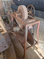 Antieke slijpmachine met motor en slijpsteen, Ophalen, Gebruikt, Minder dan 700 watt, Werkbankslijpmachine