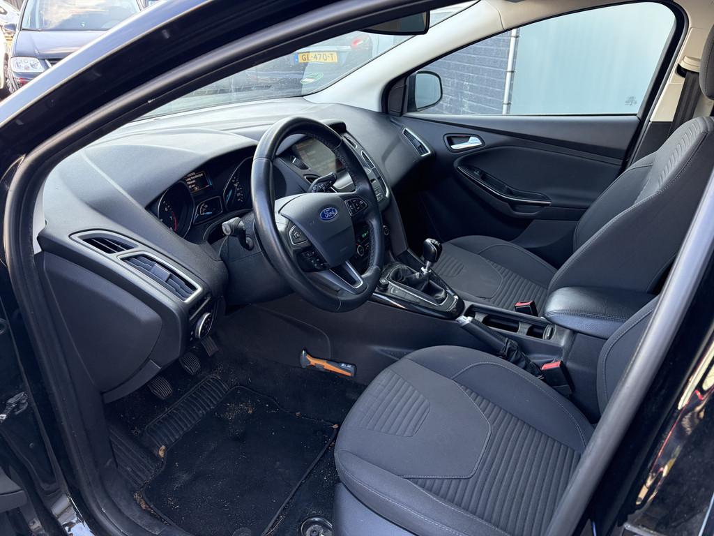 Ford FOCUS Wagon BJR 2016 1.0 126 PK Titanium TREKHAAK | NAV, Stof, Gebruikt, Euro 6, Zwart